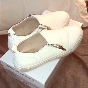 steve madden snakeskin slip ons